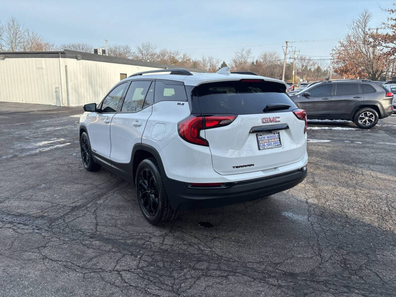 2020 GMC Terrain SLE