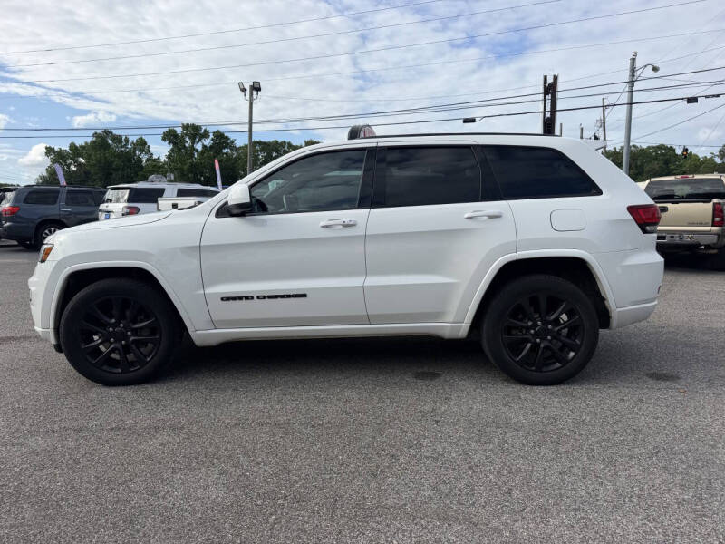 2017 Jeep Grand Cherokee Laredo