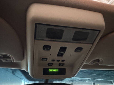 2005 Lincoln Town Car Signature Limited