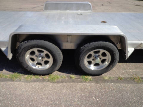 2009 Aluma 8218