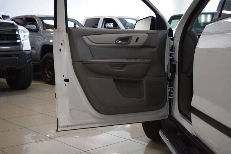 2017 Chevrolet Traverse LS