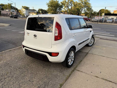 2013 Kia Soul +