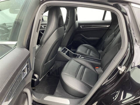 2017 Porsche Panamera 4S