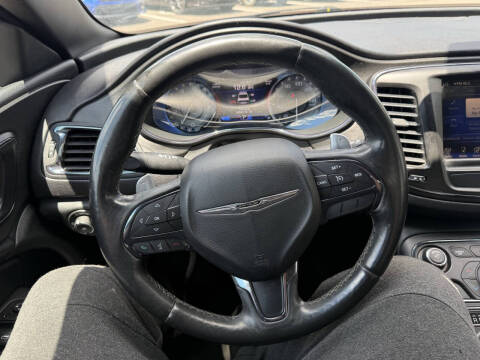 2015 Chrysler 200 S