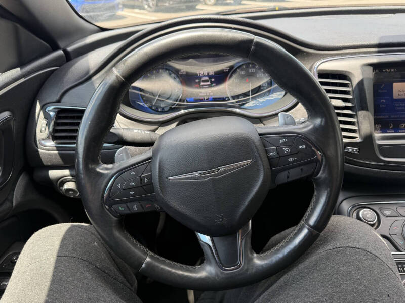 2015 Chrysler 200 S