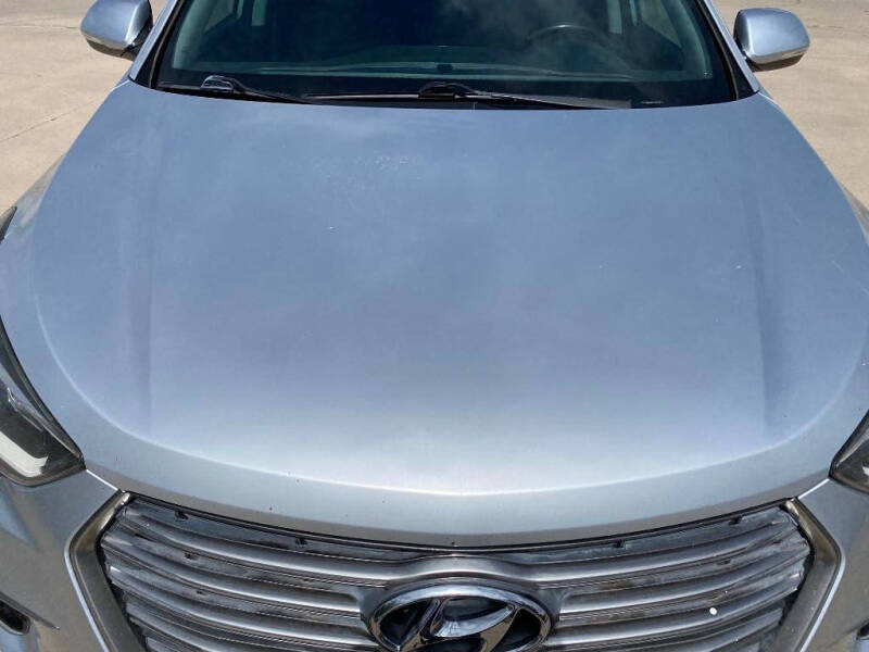 2017 Hyundai Santa Fe SE