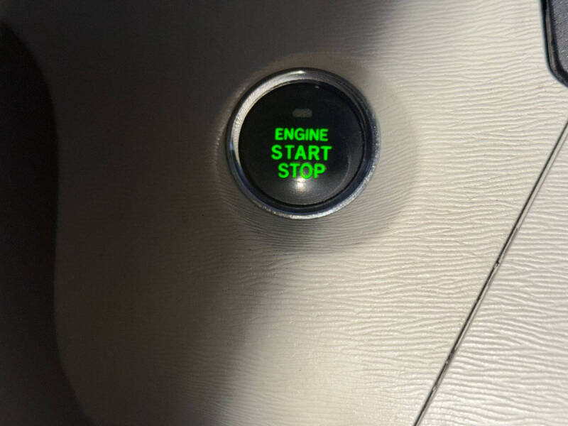 2014 Toyota Sienna XLE 8-Passenger