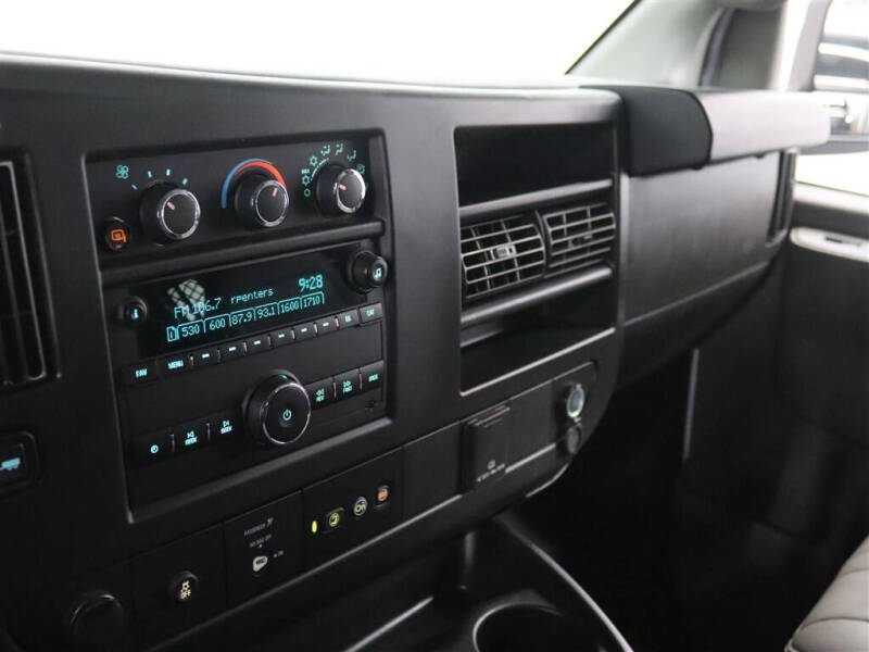 2022 Chevrolet Express 2500