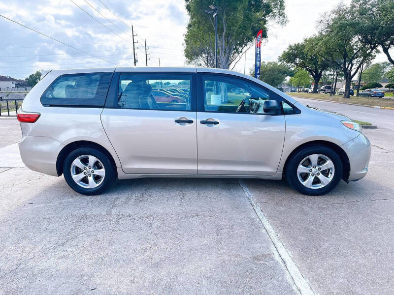 2017 Toyota Sienna L 7-Passenger