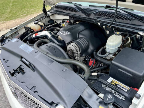 2003 Cadillac Escalade