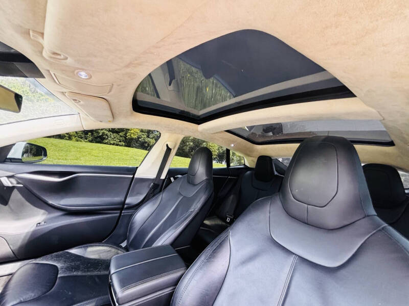 2014 Tesla Model S P85