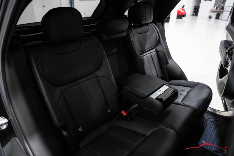 2025 Land Rover Range Rover Sport P460e Dynamic SE