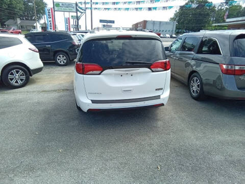 2017 Chrysler Pacifica Touring-L
