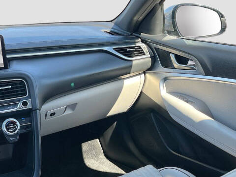 2023 Genesis G70