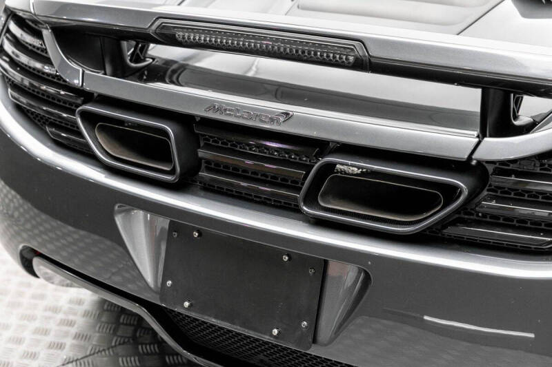 2013 McLaren MP4-12C