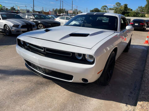 2018 Dodge Challenger for sale at Sam's Auto Sales in Houston TX