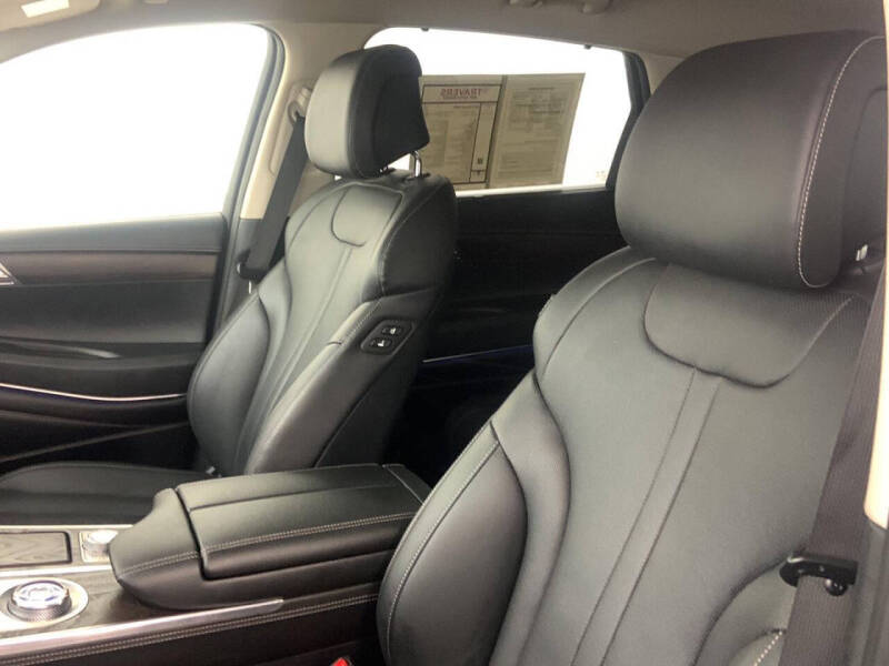 2024 Genesis GV80 2.5T