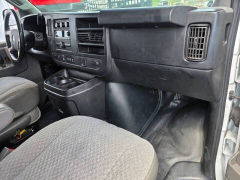 2018 Chevrolet Express 2500