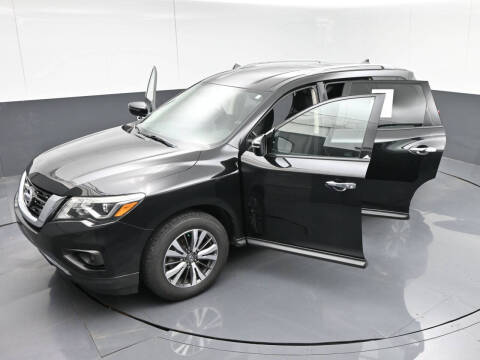 2020 Nissan Pathfinder SV