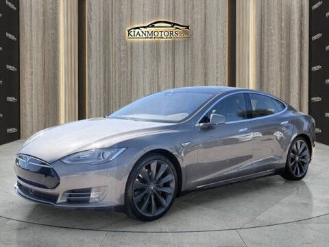 2015 Tesla Model S 70D