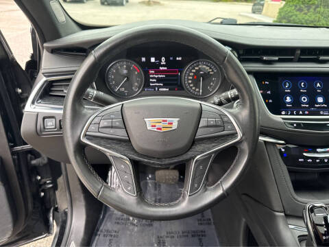 2022 Cadillac XT5 Premium Luxury