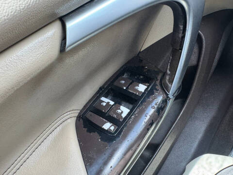 2012 Buick Regal Premium 1