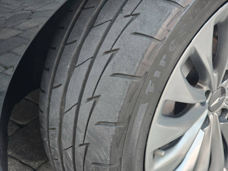 2017 Genesis G90 5.0 Ultimate