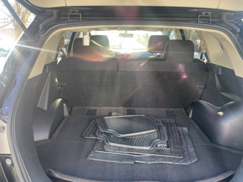 2011 Nissan Rogue S Krom