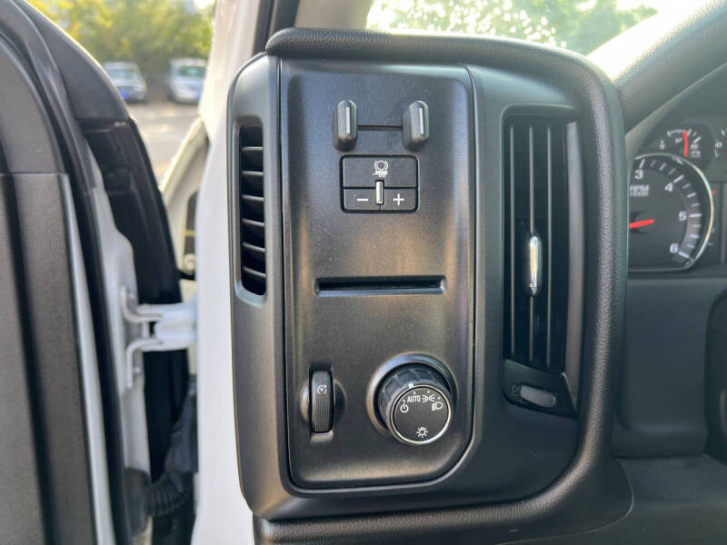 2017 Chevrolet Silverado 1500 Custom