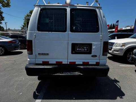 2010 Ford E-Series E-250