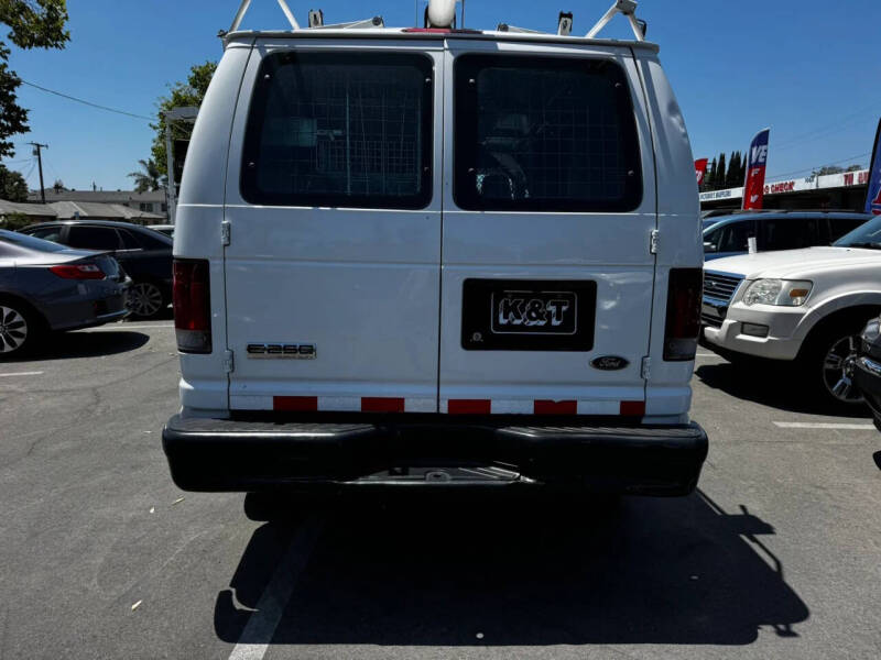 2010 Ford E-Series E-250