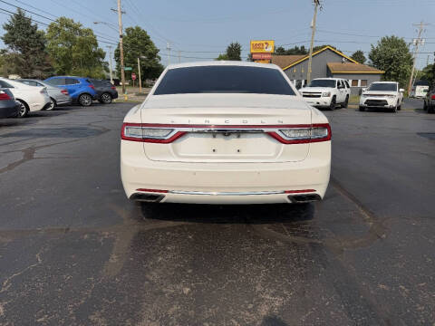 2017 Lincoln Continental Select