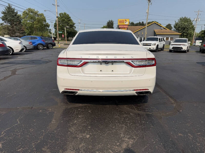 2017 Lincoln Continental Select
