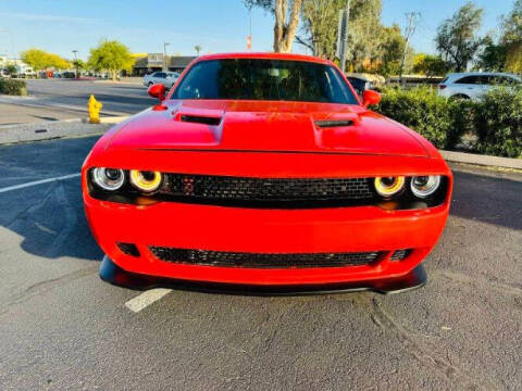 2018 Dodge Challenger SXT Plus
