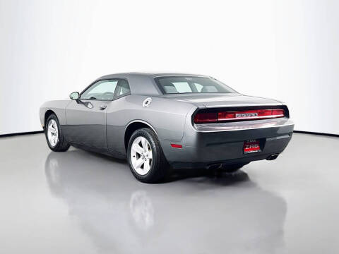 2011 Dodge Challenger SE