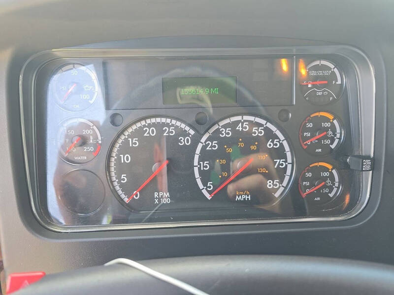 2019 Freightliner M2 106