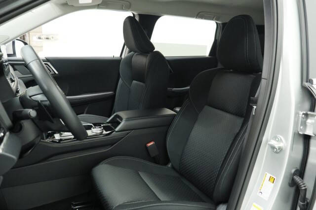 2026 Mitsubishi Outlander ES