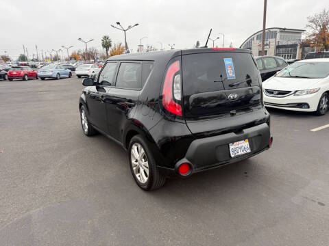 2014 Kia Soul +