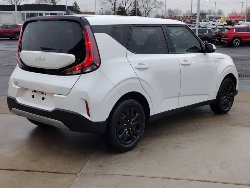 2023 Kia Soul LX