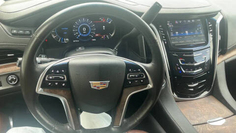 2019 Cadillac Escalade Luxury