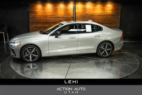 2024 Volvo S60 B5 Core Dark Theme