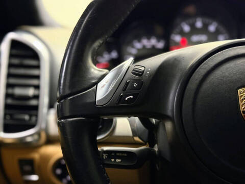 2014 Porsche Cayenne GTS