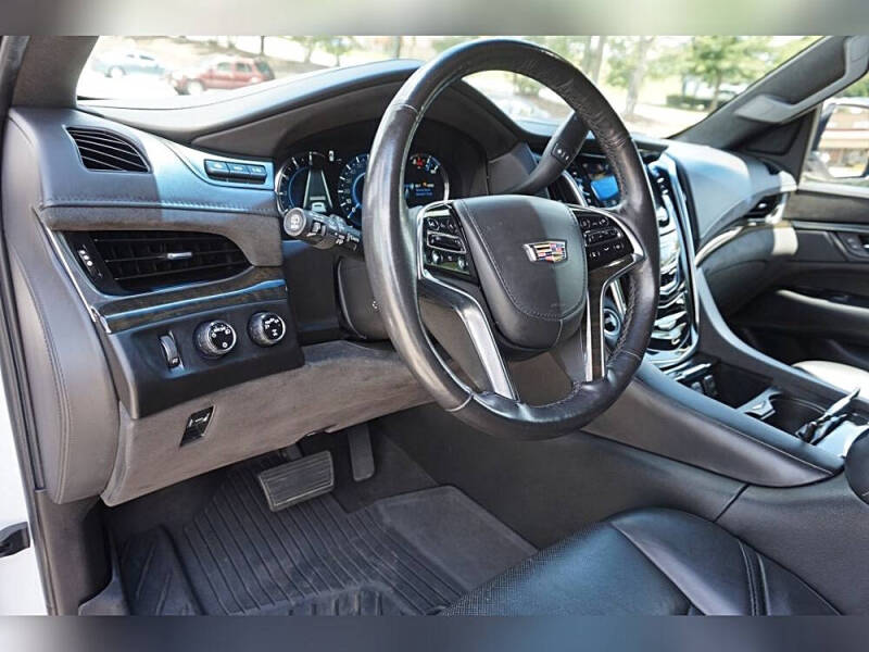 2019 Cadillac Escalade Platinum