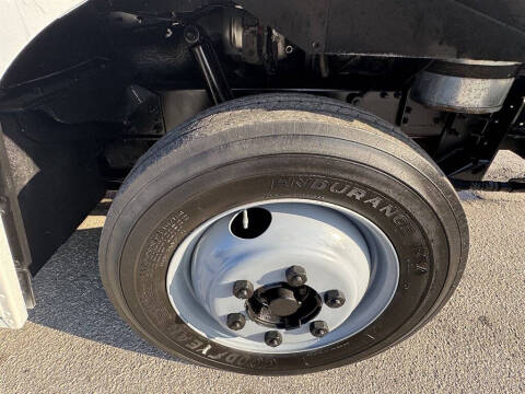 2016 Freightliner MT45 Chassis