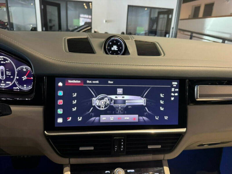 2023 Porsche Cayenne