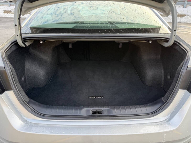 2023 Nissan Altima 2.5 SV