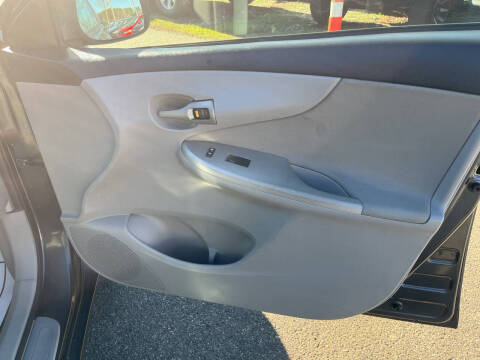 2011 Toyota Corolla LE