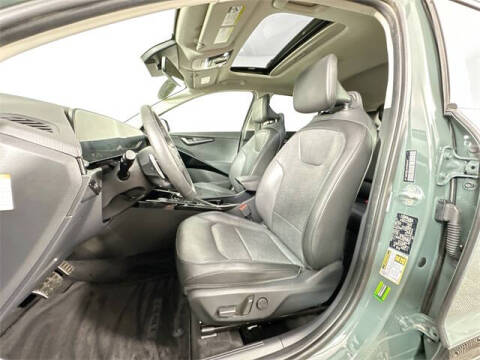 2023 Kia Niro Plug-In Hybrid SX Touring