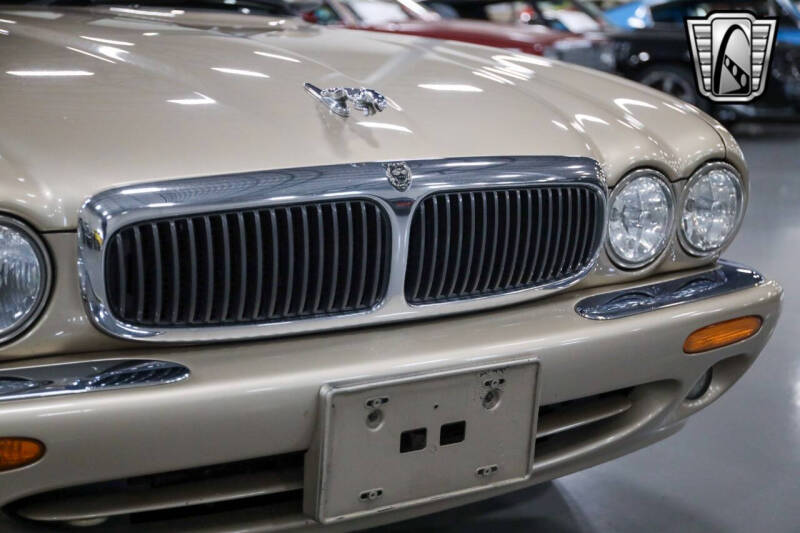 2001 Jaguar XJ-Series XJ8L