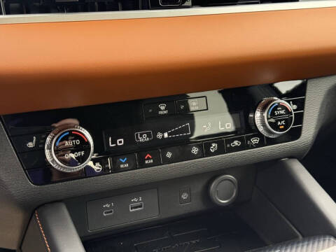 2025 Mitsubishi Outlander PHEV